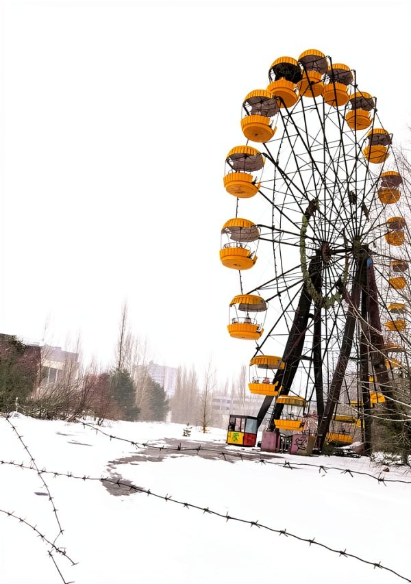 Spanish Biographies & Memoirs: Voces de la Utopía by DEBOLS!LLO-0